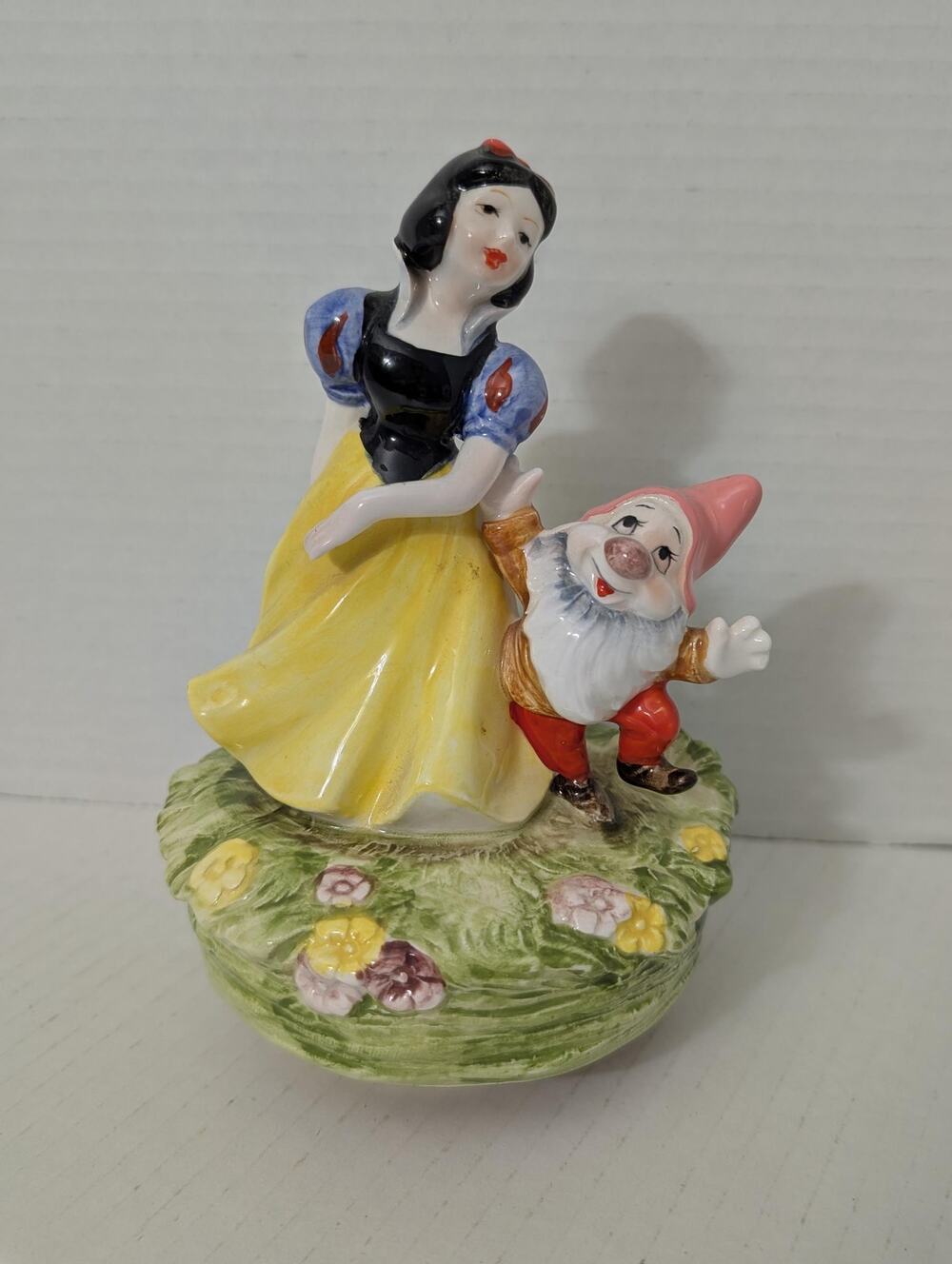 Vintage Disney Schmid Snow White Music Box
